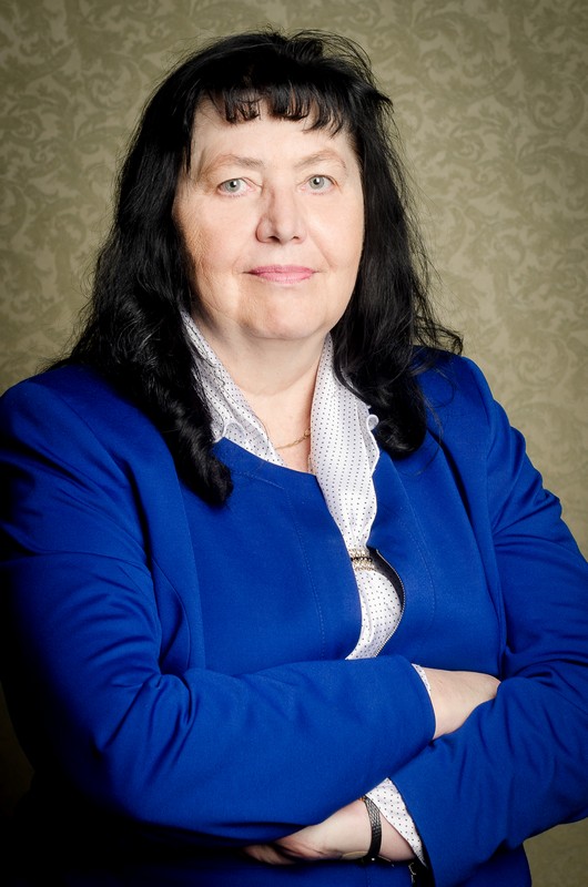 dr. Kadlót Erzsébet